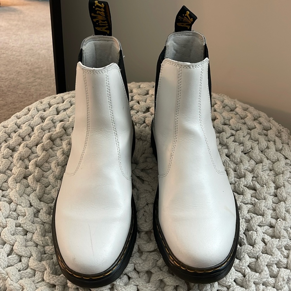 Dr Martens yellow stitch white Chelsea boots US LADIES 9 US MENS 8 EU 41